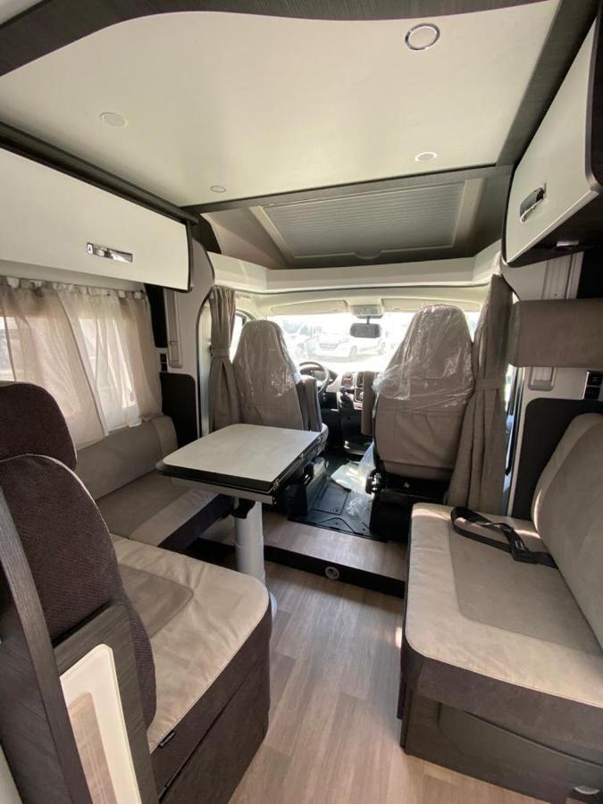 Magnifica Autocaravana Adria Matrix Axess 670Sl Гранада Экстерьер фото